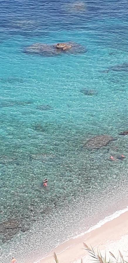 Le Camere Di Libero E Roberta Parghelia Bagian luar foto