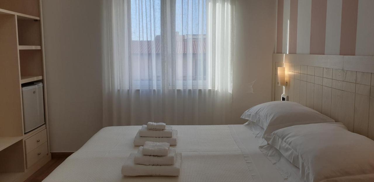 Le Camere Di Libero E Roberta Parghelia Bagian luar foto