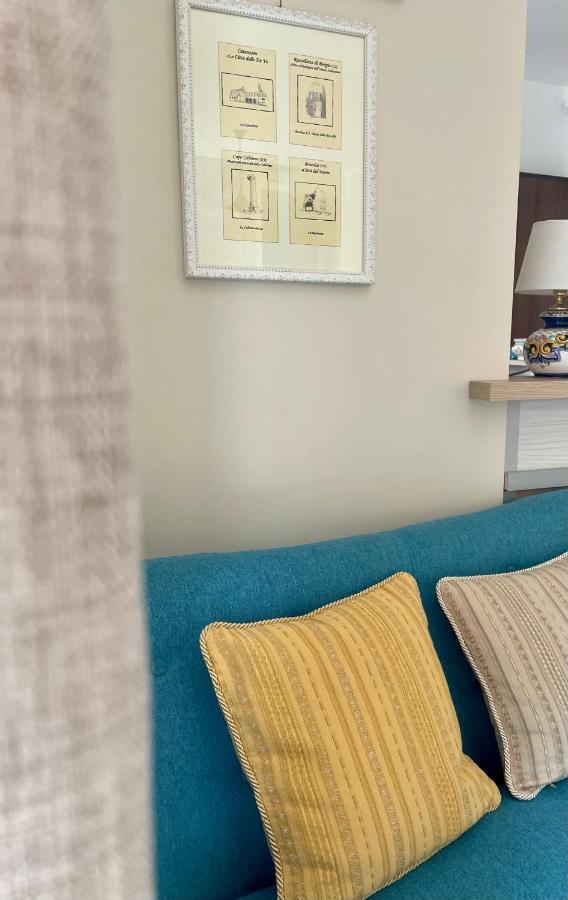 Le Camere Di Libero E Roberta Parghelia Bagian luar foto